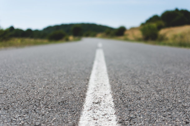 道路分界线的特写图片下载