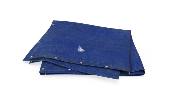 白色背景上隔离的建筑塑料防水布。3 d渲染,插图。图片下载