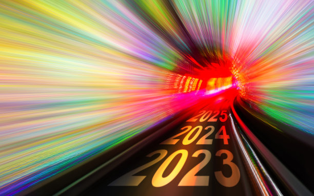 从2023年到2025年，列车在隧道中快速运行图片下载