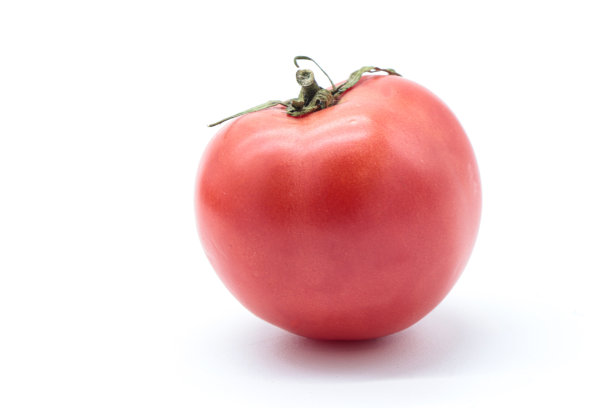 番茄孤立在白色背景上。健康食品的概念图片下载
