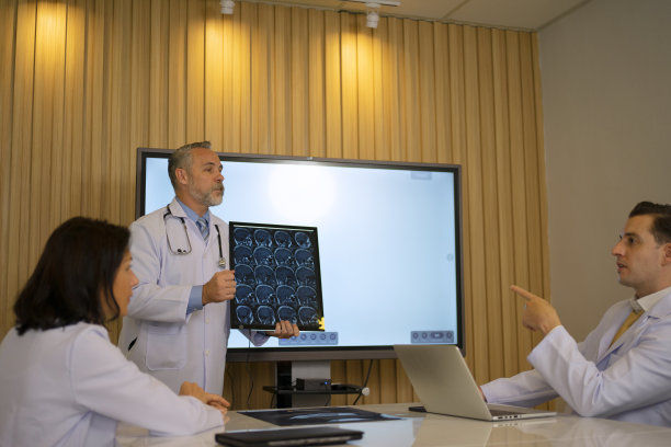 医生们正在医院开会。图片下载