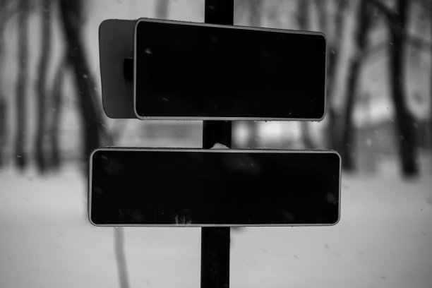 空的黑色路标。空间的文本图片下载