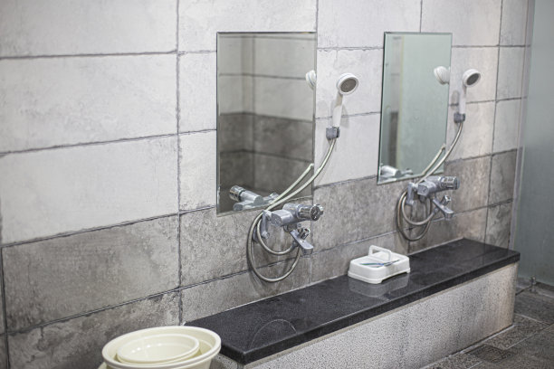 室内温泉浴池图片下载