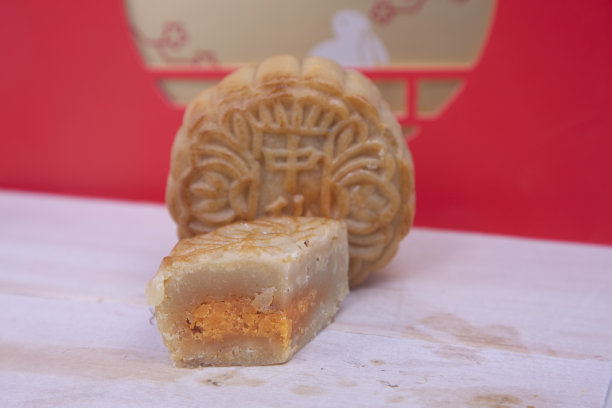 月饼是亚洲人喜爱的一种甜点。图片下载