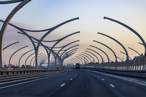 城市高速公路。西部高速直径。图片下载