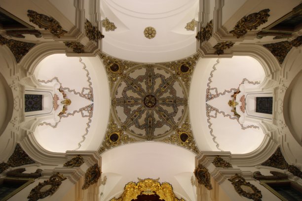 圣母慈悲教堂图片下载