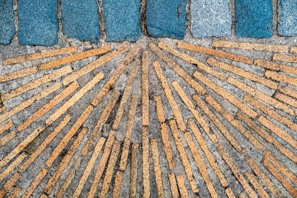 这是巴塞罗那蒙juic公园地面的抽象细节图片下载