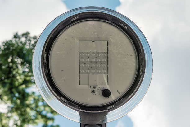 圆了灯柱图片下载