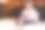 悲伤的不快乐的老年妇女坐在床上的卧室图片下载