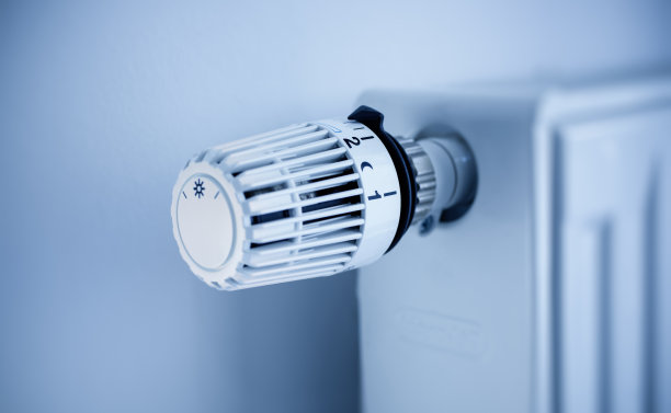 散热器与恒温器图片下载