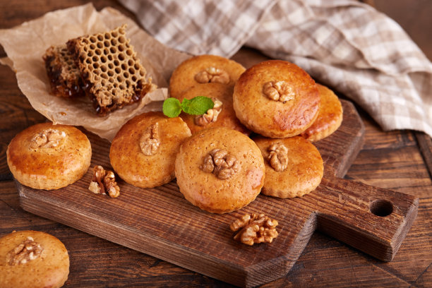 姜饼蜂蜜核桃饼干图片下载