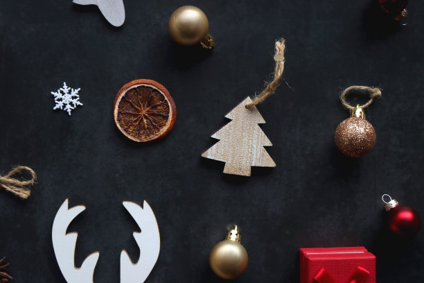 圣诞装饰，礼物和驯鹿图片下载