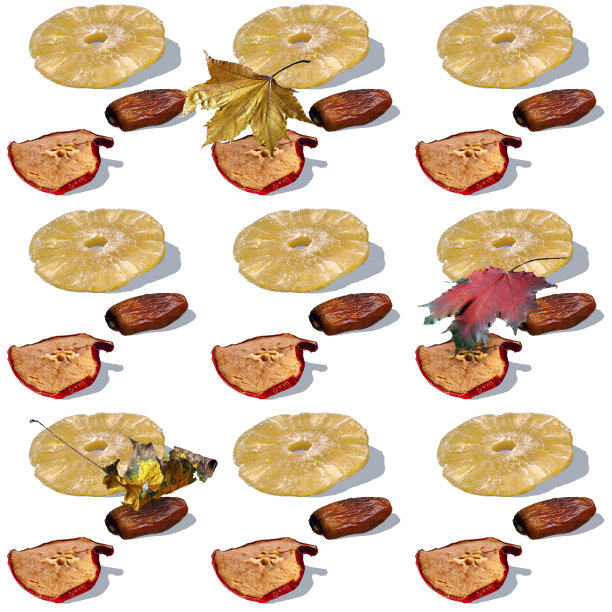 干果-菠萝，苹果，枣和秋叶在白色的背景，无缝的图案图片下载