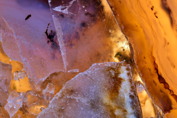 抽象黄色水晶背景，设计元素。图片下载