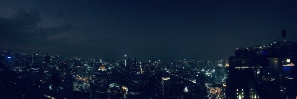 曼谷夜间摩天大楼图片下载
