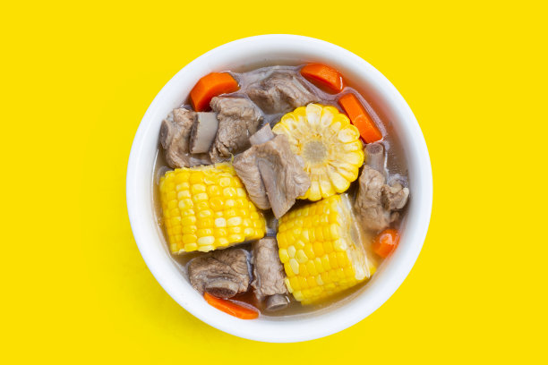 玉米胡萝卜排骨汤图片下载