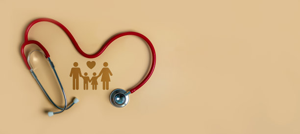 俯视图的医疗听诊器和图标家族在浅橙色背景。家庭保健保险概念。图片下载