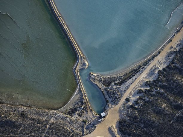 盐厂鸟瞰图图片下载