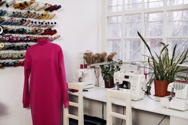 在家开始缝纫生意，创造服装图案，图片下载