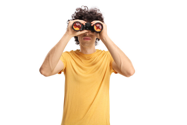 用双筒望远镜看的家伙图片下载