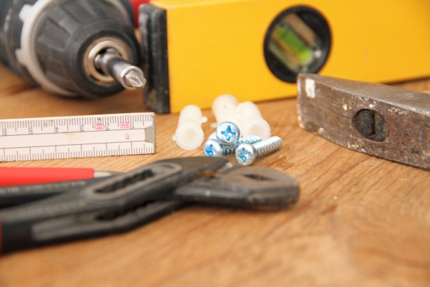 工作台上的工具图片下载