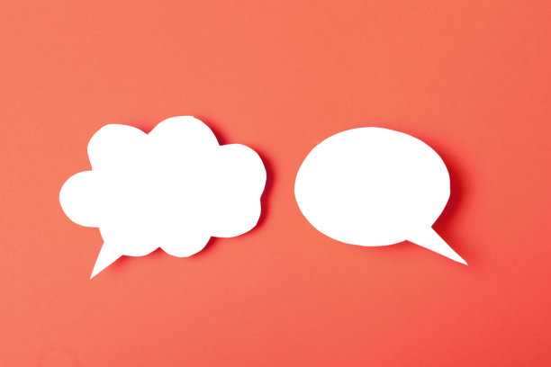 语音气泡在彩色背景文字的地方图片下载