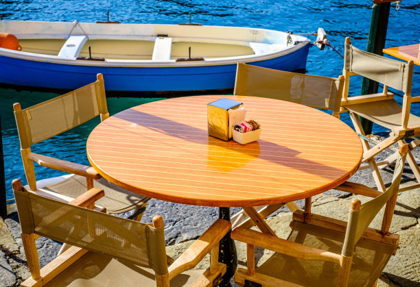 意大利港口的咖啡馆图片下载