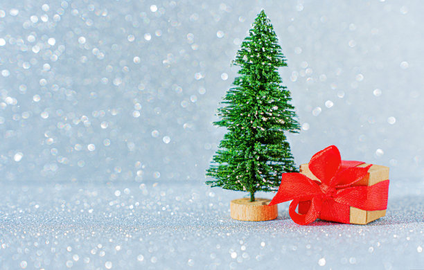 微型圣诞树和现在的背景图片下载