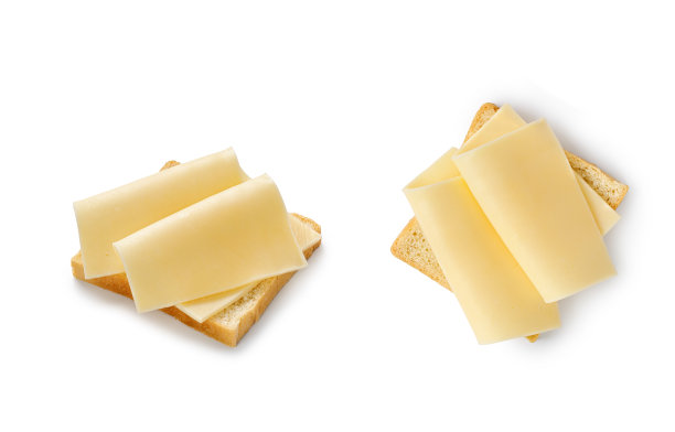 面包上有切片奶酪的吐司。各种各样的三明治与豪达奶酪孤立在一个白色背景与修剪路径。前视图。图片下载