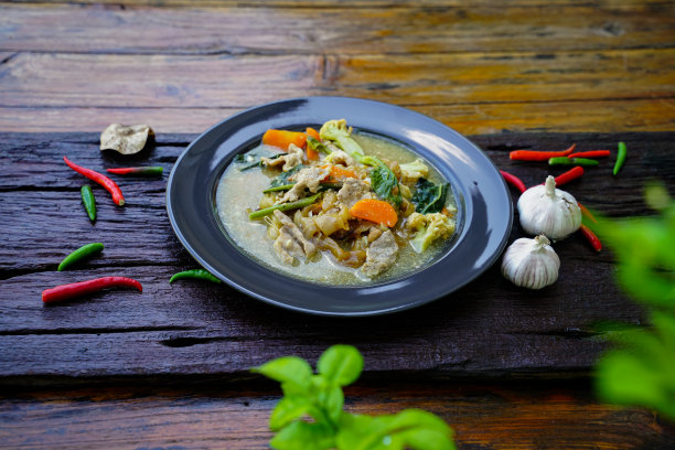 中国菜和泰国菜被称为“泰国菜叫Rad Na Moo”，在全国各地都很受欢迎。图片下载