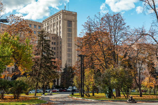秋城哈尔科夫国立大学大楼图片下载