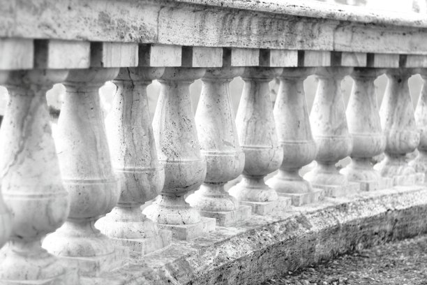 意大利佛罗伦萨米开朗基罗广场白色大理石楼梯的细节。图片下载