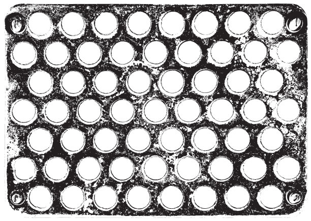 带圆孔和螺栓的金属格栅图片下载