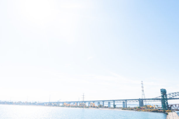 伊丽莎白女王路QEW高速公路，汉密尔顿，安大略省，加拿大图片下载