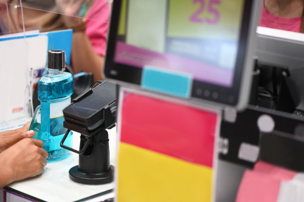 顾客在药房购买图片下载