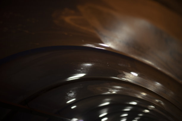 光波在表面。灯在圆顶。Defraction的光。图片下载