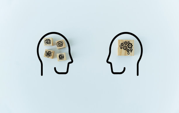 企业工作解决方案和教育学习的成功理念。领导和团队进行团队头脑风暴。管理策划和营销策略，商人培训技能图片下载