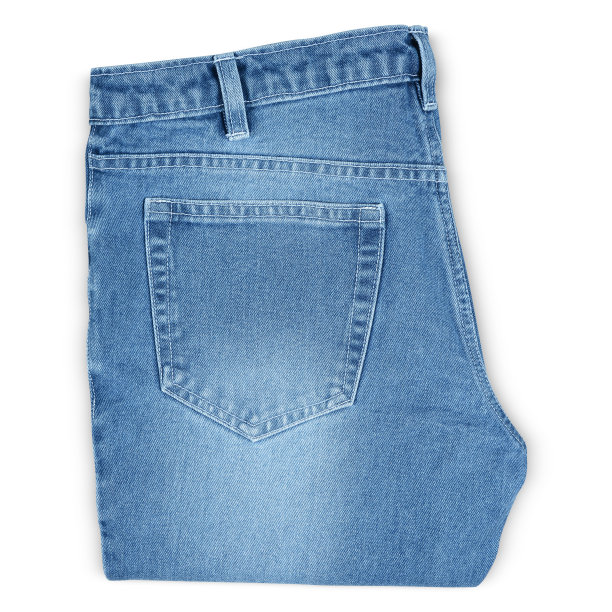 折叠浅蓝色牛仔裤隔离在白色背景图片下载