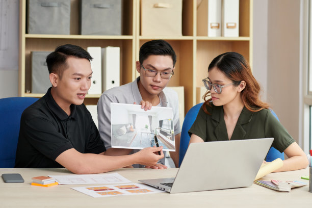 与客户进行在线会议图片下载