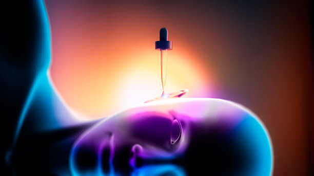 自动售货机和下降。耳朵从侧面看。耳朵清洁药品图片下载