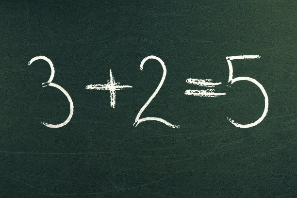 简单的数学方程3 + 2 = 5图片下载