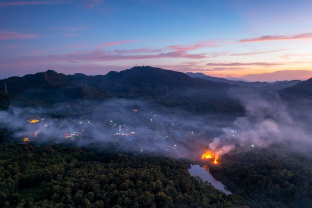 冬天的黄昏时分图片下载