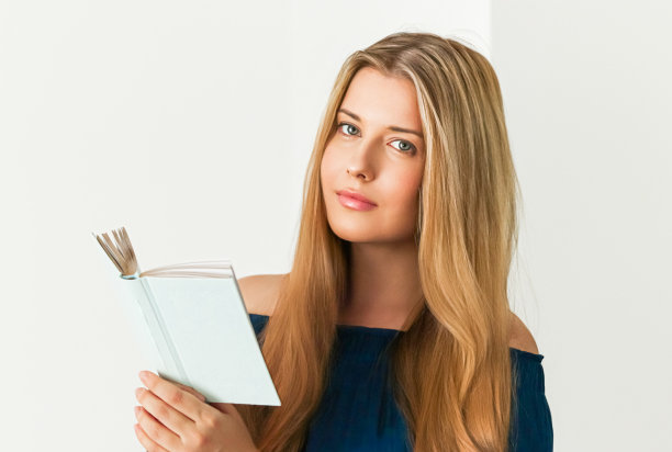 教育，图书馆和文学，女人读书图片下载