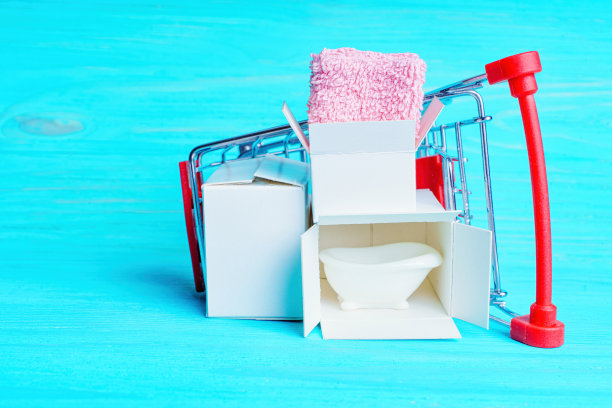 带小浴缸的玩具购物车图片下载