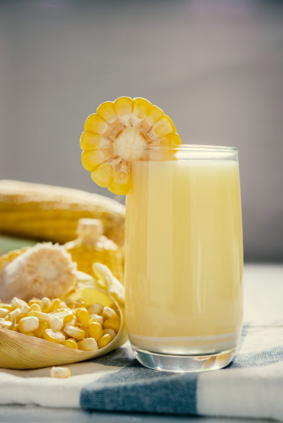 甜玉米汁、玉米奶、健康有机食品、生物营养图片下载