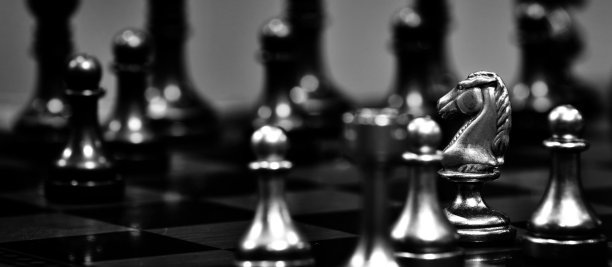 棋局骑士面对对手的策略和成功图片下载