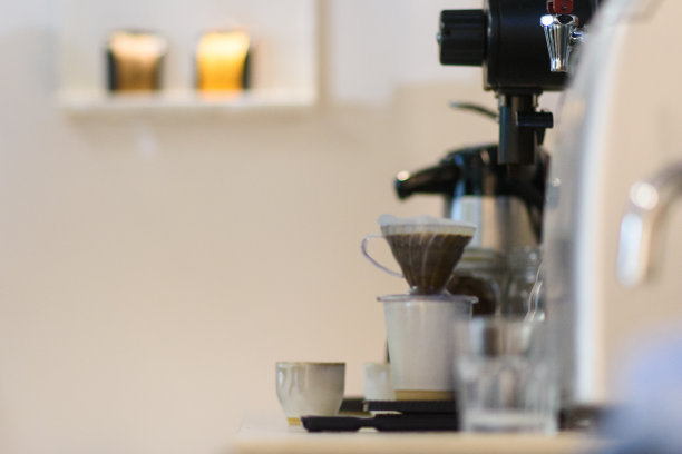 煮咖啡，等待时间完成图片下载