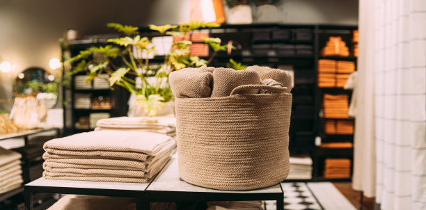 购物中心室内装饰品摆设图片下载