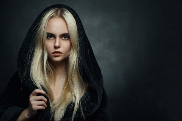 金发碧眼图片下载