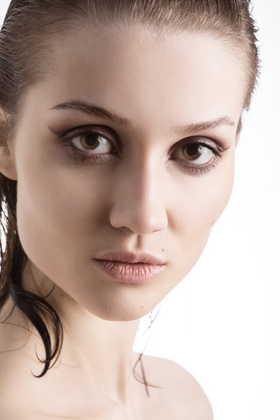 美丽的女性画像图片下载